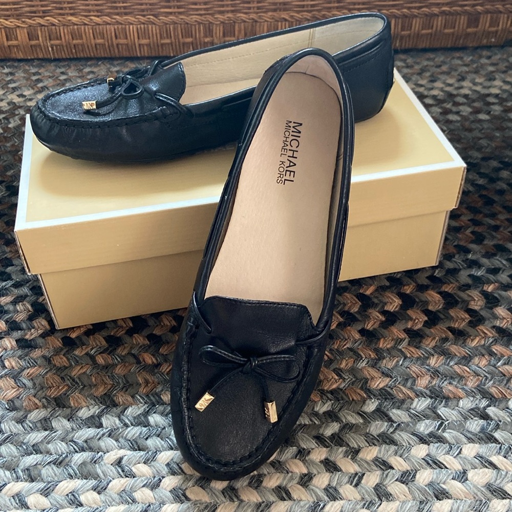 Michael Kors ballet Flats worn once sz 9